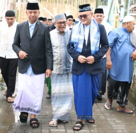 Bupati Boltim Oskar Manoppo Sholat Idul Fitri di Masjid Nurjannah Tutuyan