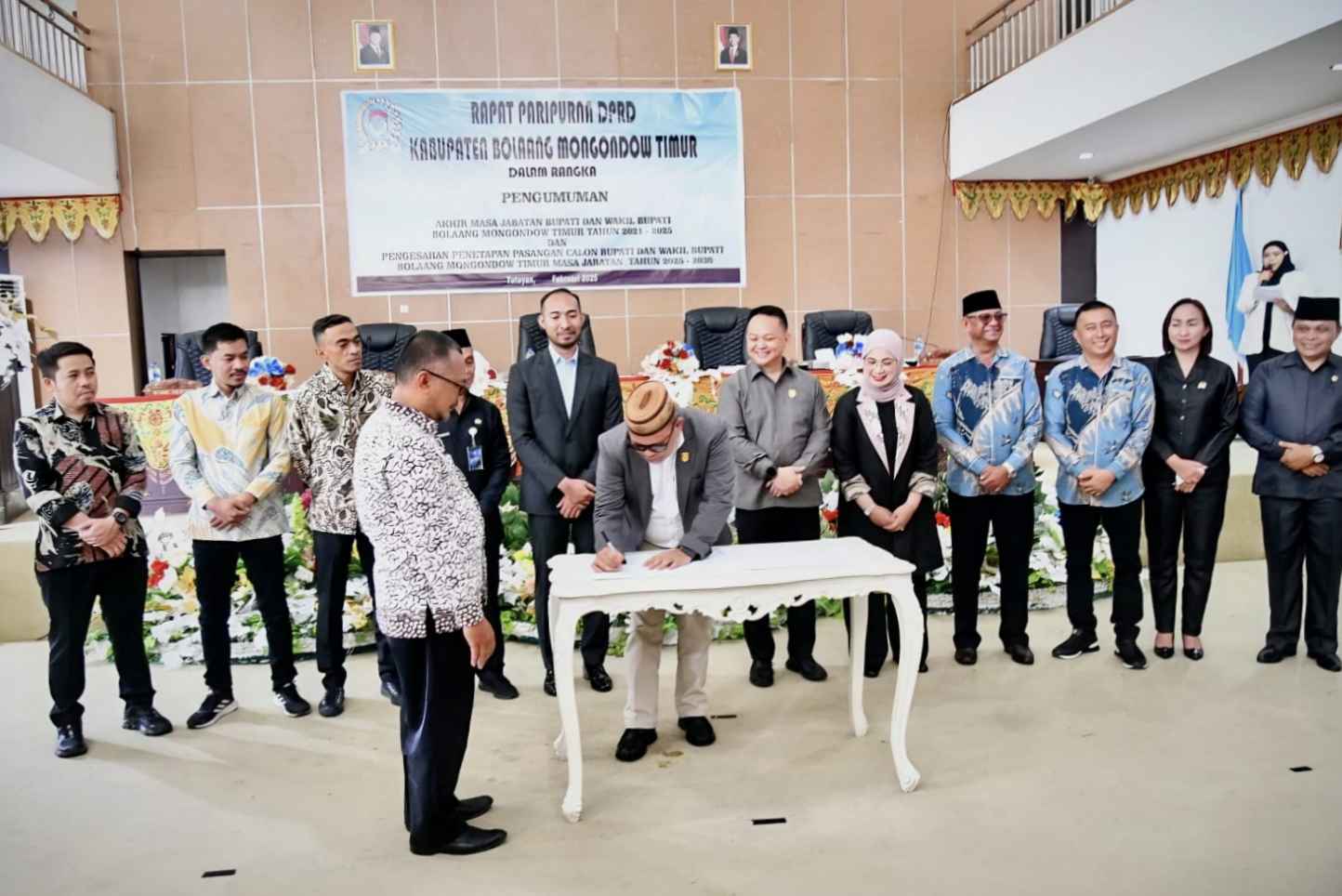 DPRD Boltim Sahkan Oskar Manoppo dan Argo Sumaiku sebagai Bupati dan Wakil Bupati Terpilih Periode 2025-2030