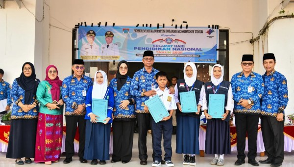 Pendidikan Bermutu Jadi Tema Penting Dalam Sambutan Bupati Oskar Manoppo di Upacara Hardiknas 2025