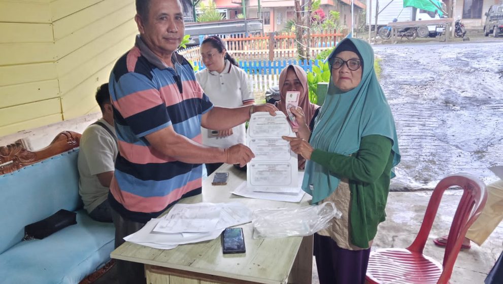 Pemdes Mooat Salurkan BLT Dana Desa Tahap I kepada 24 KPM